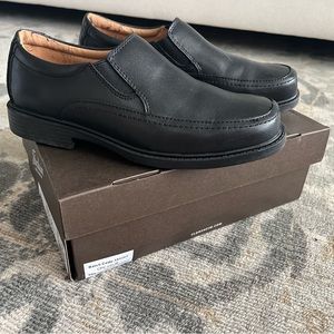 Florsheim Boys Bogan Jr 2 Black  - Like New!